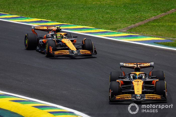 Oscar Piastri, McLaren MCL38, Lando Norris