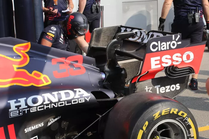 Alerón trasero del Red Bull Racing RB16B