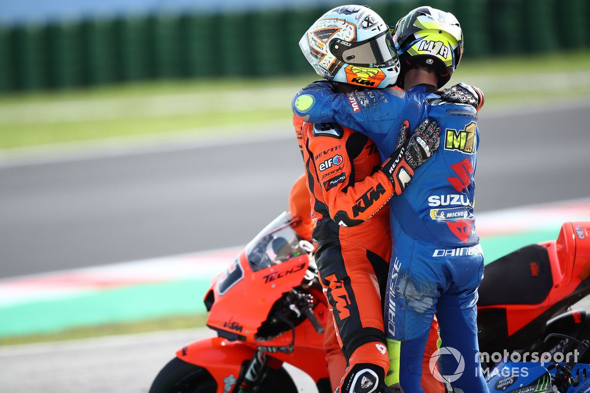 Danilo Petrucci, KTM Tech3, Joan Mir, Team Suzuki MotoGP, tras su doble caída