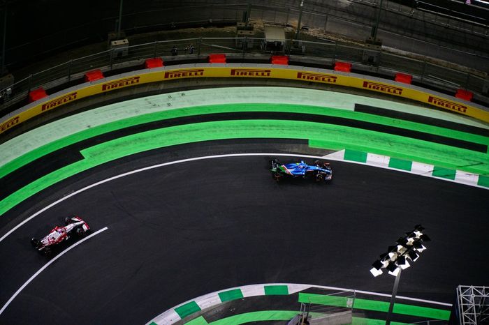 Esteban Ocon, Alpine A521, Kimi Raikkonen, Alfa Romeo Racing C41