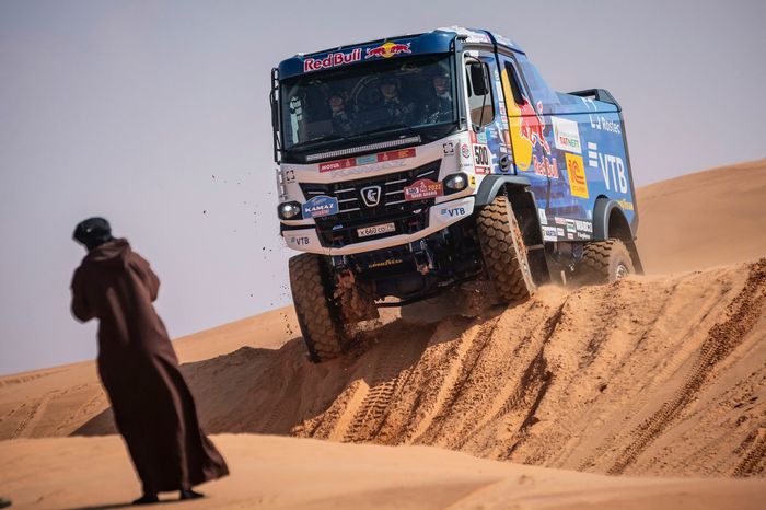 #500 Kamaz - Master: Dmitry Sotnikov, Ruslan Akhmadeev, Ilgiz Akhmetzianov