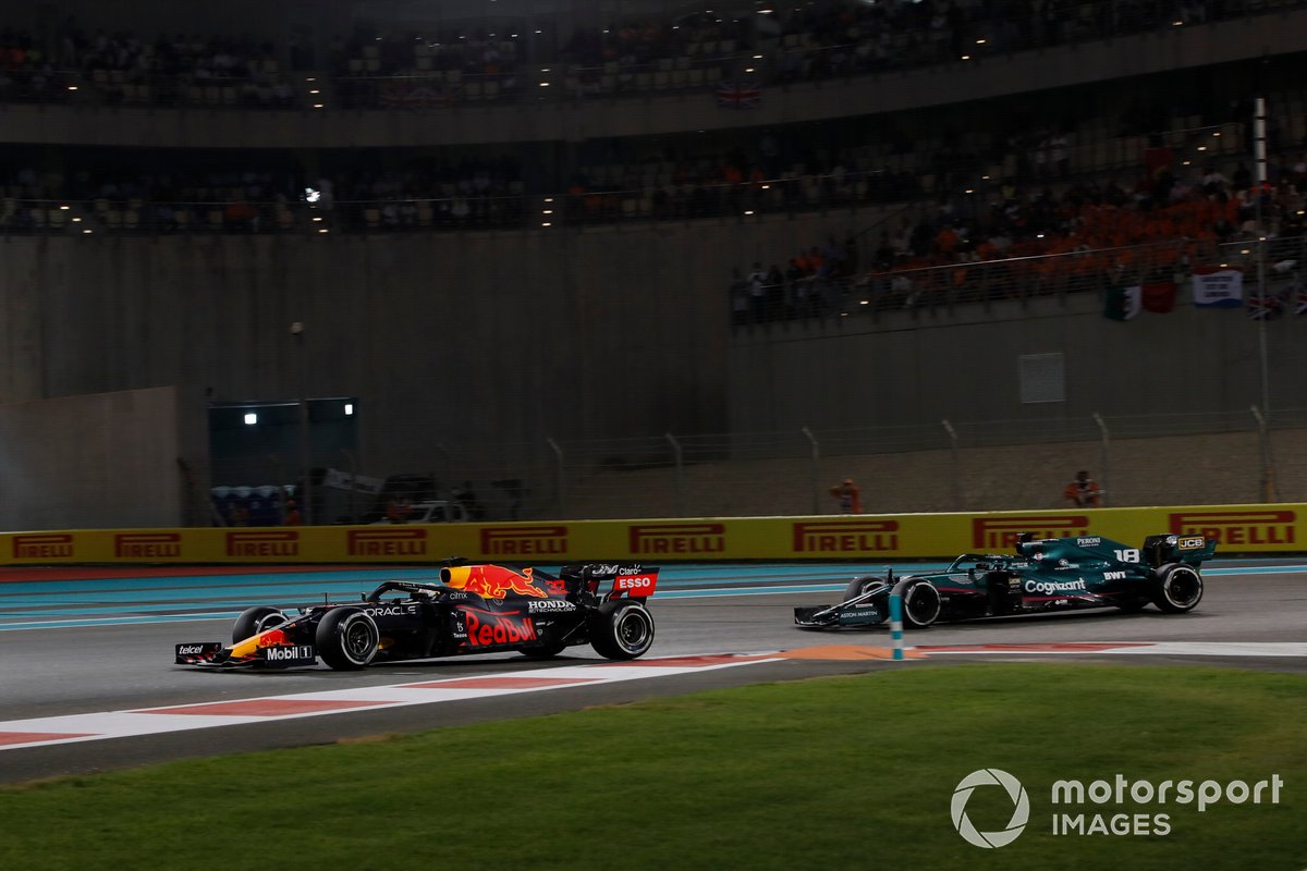Max Verstappen, Red Bull Racing RB16B, Lance Stroll, Aston Martin AMR21