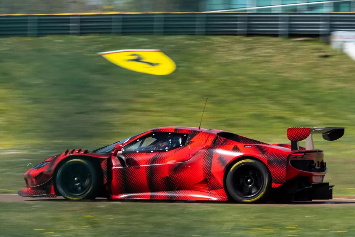 la-nuova-ferrari-296-gt3-a-fio-1.webp