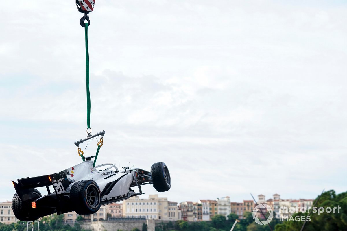 The car of Gianluca Petecof, Campos Racing is craned away