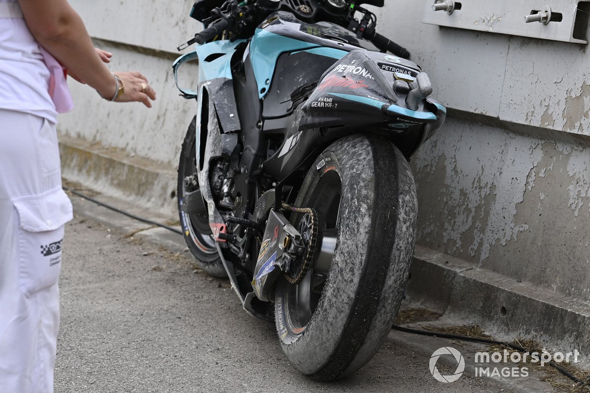 Moto de Valentino Rossi, Petronas Yamaha SRT, tras la caída