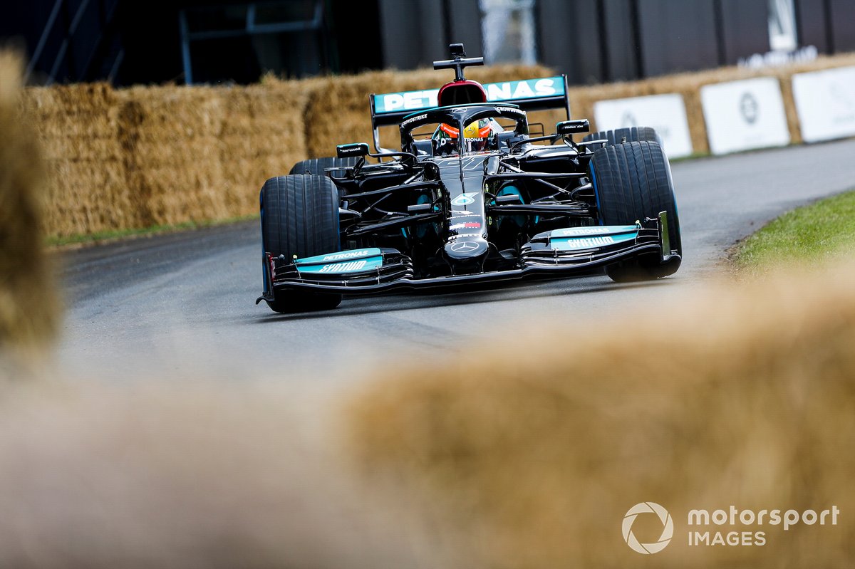 Esteban Gutiérrez, Mercedes-Benz F1 W10 EQ Power +