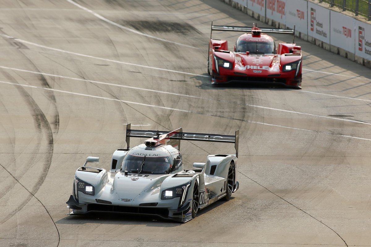 #01 Chip Ganassi Racing Cadillac DPi: Renger van der Zande, Kevin Magnussen