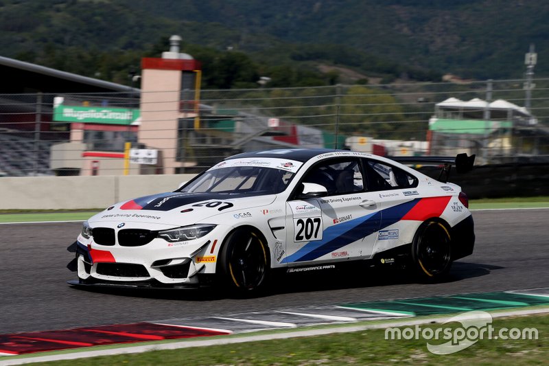 #207 BMW M4 GT4, BMW Team Italia: Fascicolo-Guerra