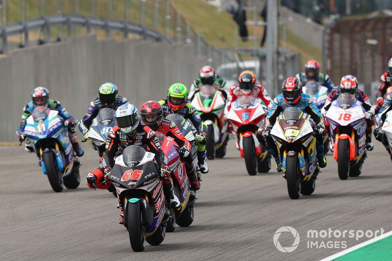 Niki Tuuli, Ajo Motorsport lidera al inicio de la carrera