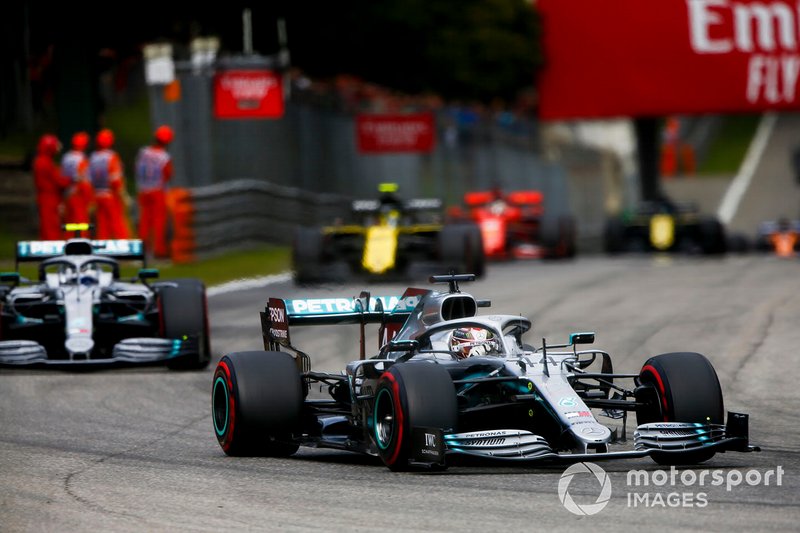 Lewis Hamilton, Mercedes AMG F1 W10 y Valtteri Bottas, Mercedes AMG W10