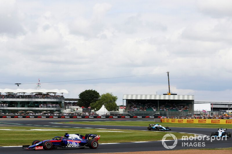 Даниил Квят, Scuderia Toro Rosso STR14, Джордж Расселл и Роберт Кубица, Williams FW42