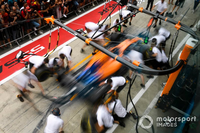 Práctica de la parada en boxes de McLaren MCL34