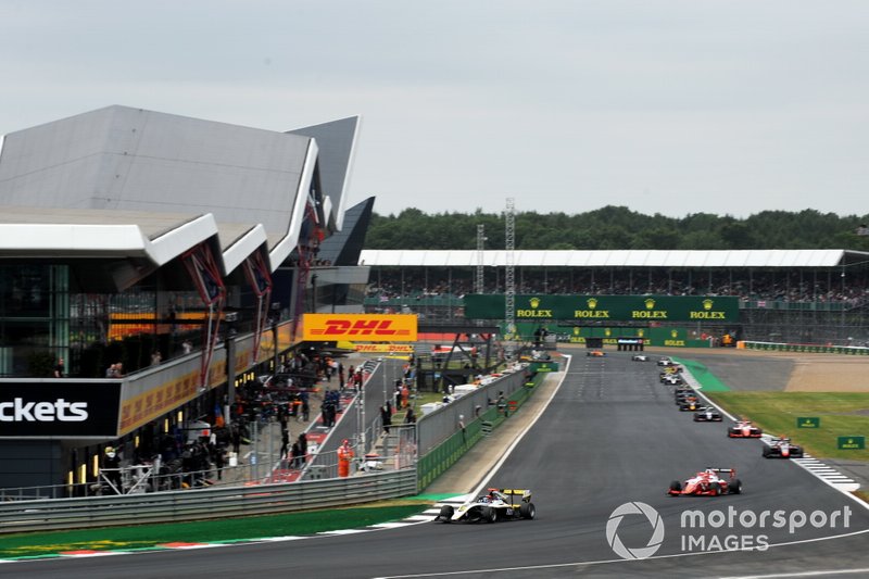 Christian Lundgaard, ART Grand Prix y Marcus Armstrong, PREMA Racing