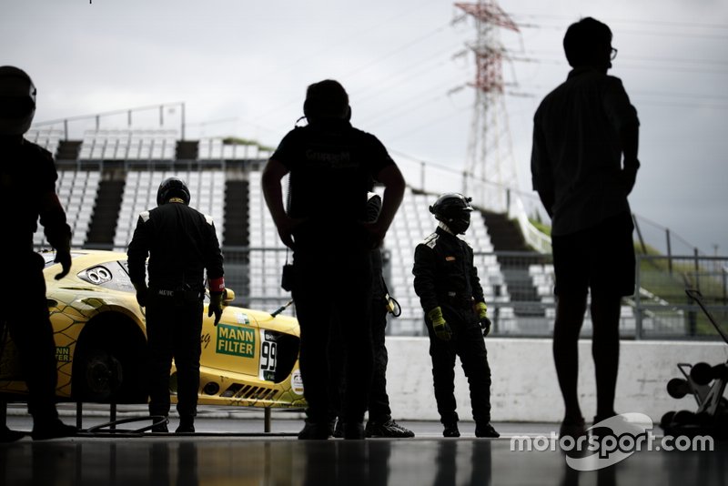 #999 Mercedes-AMG Team GruppeM Racing