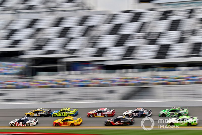 Brad Keselowski, Team Penske, Ford Mustang Miller Lite and Joey Logano, Team Penske, Ford Mustang Shell Pennzoil