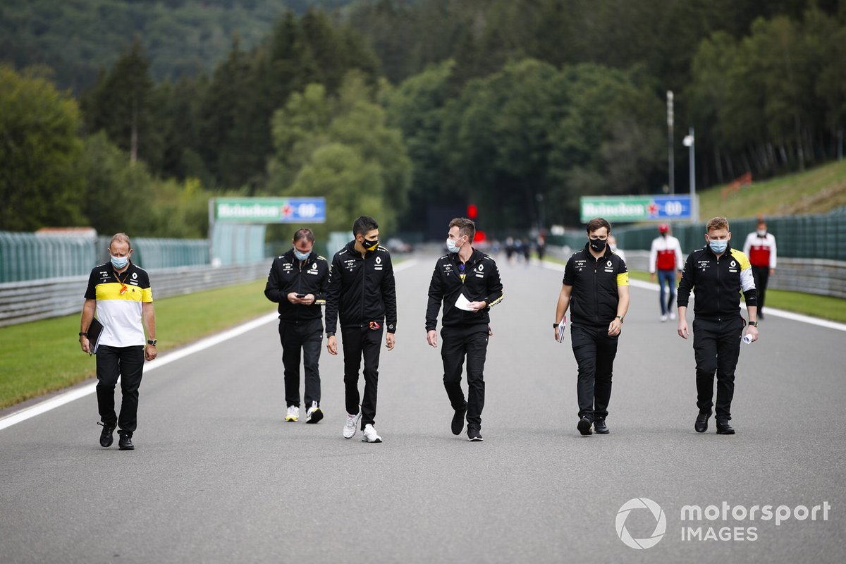 Esteban Ocon, Renault F1, recorre la pista de Spa