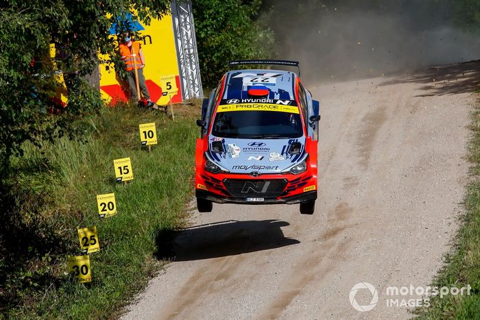 Pierre-Louis Loubet, Vincent Landais, Hyundai 2c Competition Hyundai i20 Coupe WRC