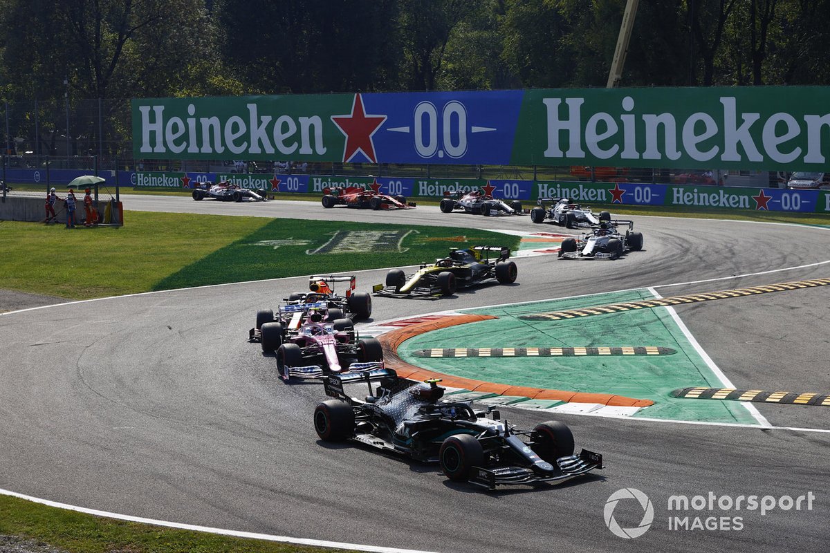 Valtteri Bottas, Mercedes F1 W11, Lance Stroll, Racing Point RP20, Max Verstappen, Red Bull Racing RB16, e Esteban Ocon, Renault F1 Team R.S.20, alla partenza