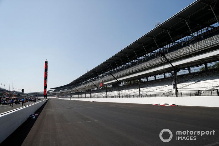 Gradas del IMS vacías el día de la carrera