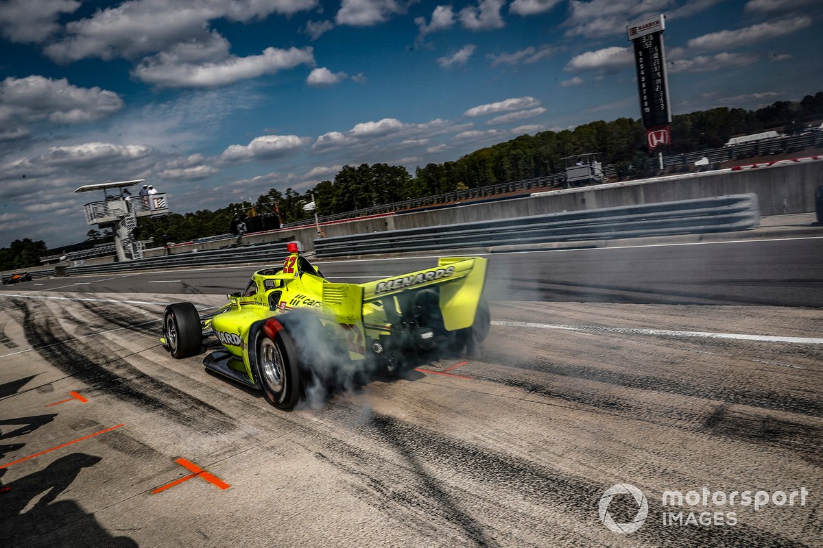 Simon Pagenaud, Team Penske Chevrolet, pit stop