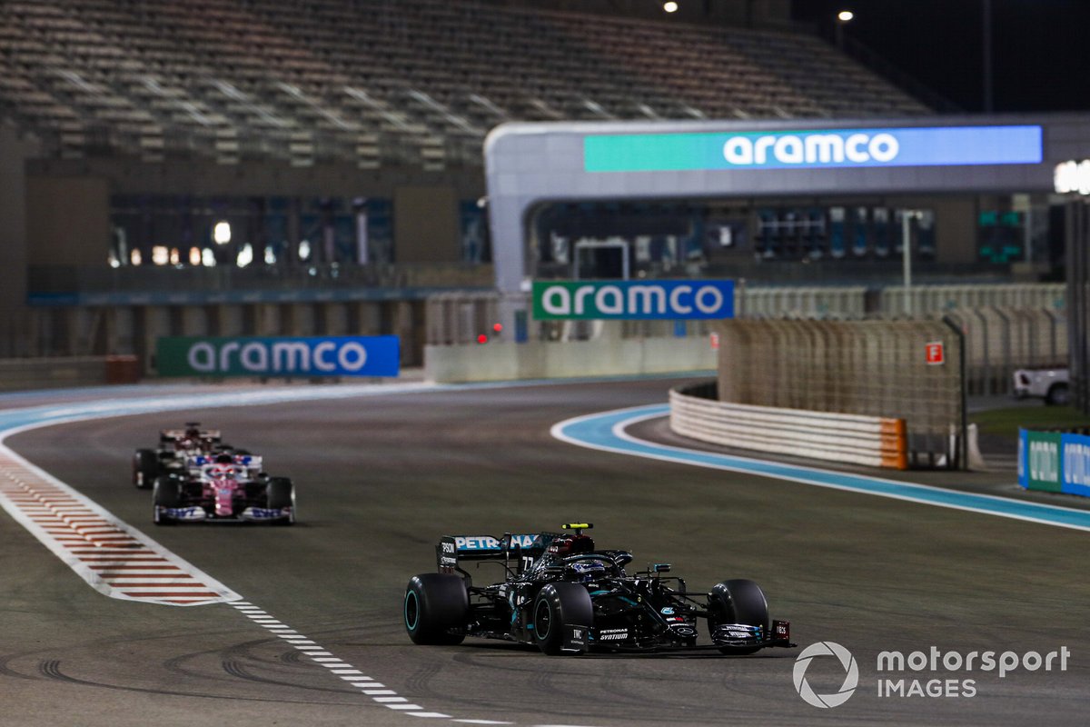 Valtteri Bottas, Mercedes F1 W11, Sergio Perez, Racing Point RP20