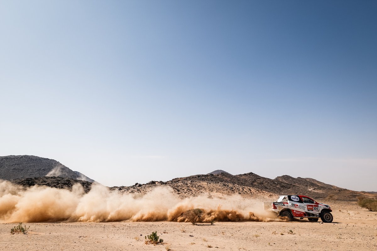 #304 Toyota Gazoo Racing: Giniel De Villiers, Alex Haro