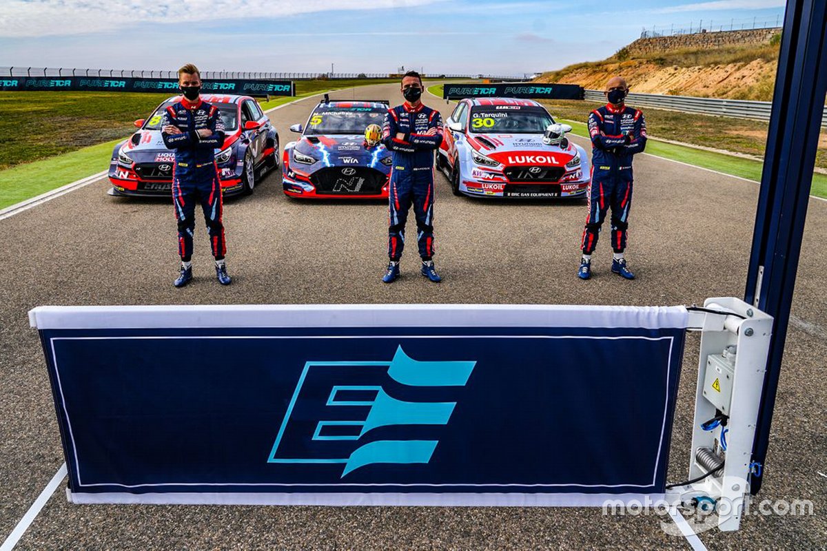 Norbert Michelisz, Hyundai Motorsport, Hyundai Veloster N ETCR, Gabriele Tarquini, BRC Hyundai N LUKOIL Squadra Corse, Hyundai i30 N TCR, Luca Engstler, Engstler Hyundai N Racing Team, Hyundai i30 N TCR