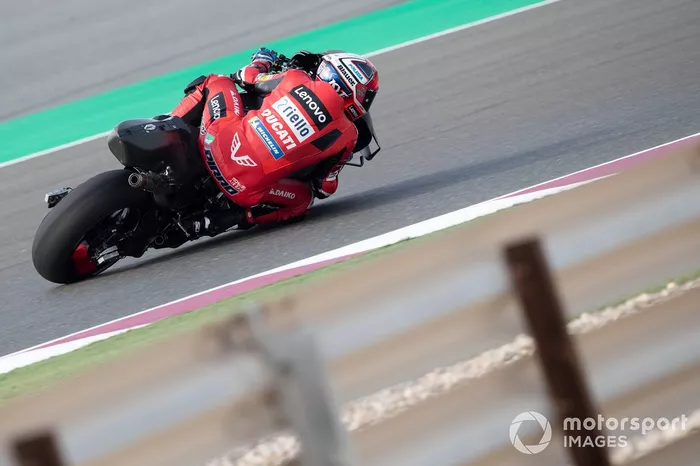 28º Michele Pirro, Ducati Team - 1:56.732