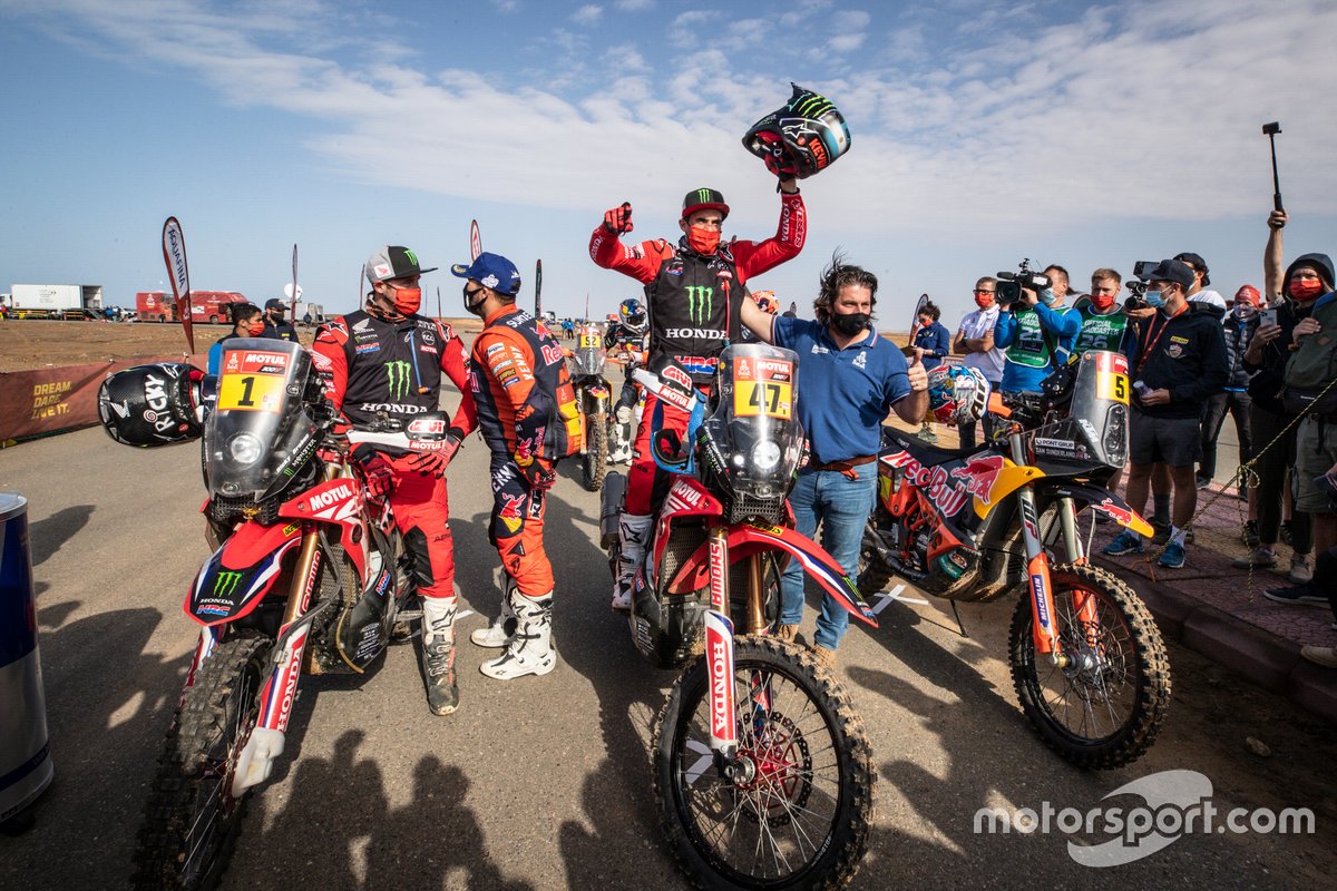 Winner #47 Monster Energy Honda Team: Kevin Benavides with David Castera, Director of the Dakar Rally