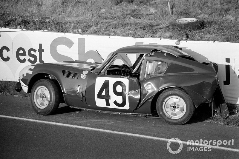 1964 год. Разбитый Triumph Spitfire Майка Ротшильда и Боба Туллия