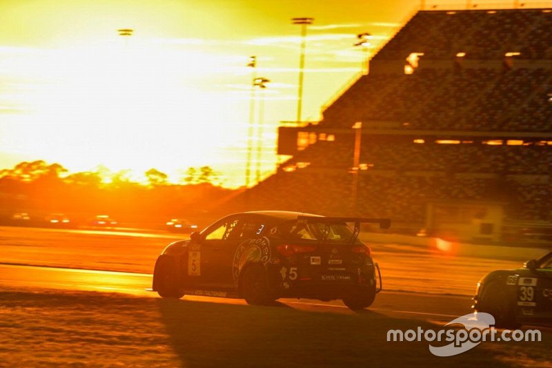 #5 Alfa Romeo Giulietta TCR, KMW Motorsports with TMR Engineering, Roy Block, Tim Lewis Jr.