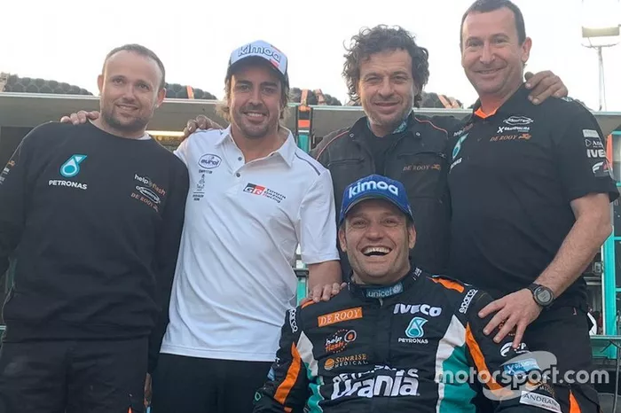 #517 Team De Rooy IVECO: Albert Llovera, Ferran Marco Alcayna, Marc Torres with #310 Toyota Gazoo Racing: Fernando Alonso