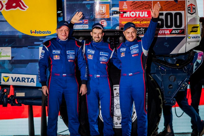 #500 Team KAMAZ Master: Eduard Nikolaev, Evgenii Iakovlev, Vladimir Rybakov