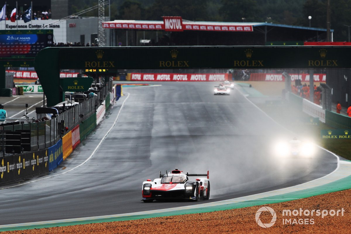 #7 Toyota Gazoo Racing Toyota GR010 - Hybrid Hypercar, Mike Conway, Kamui Kobayashi, José María López