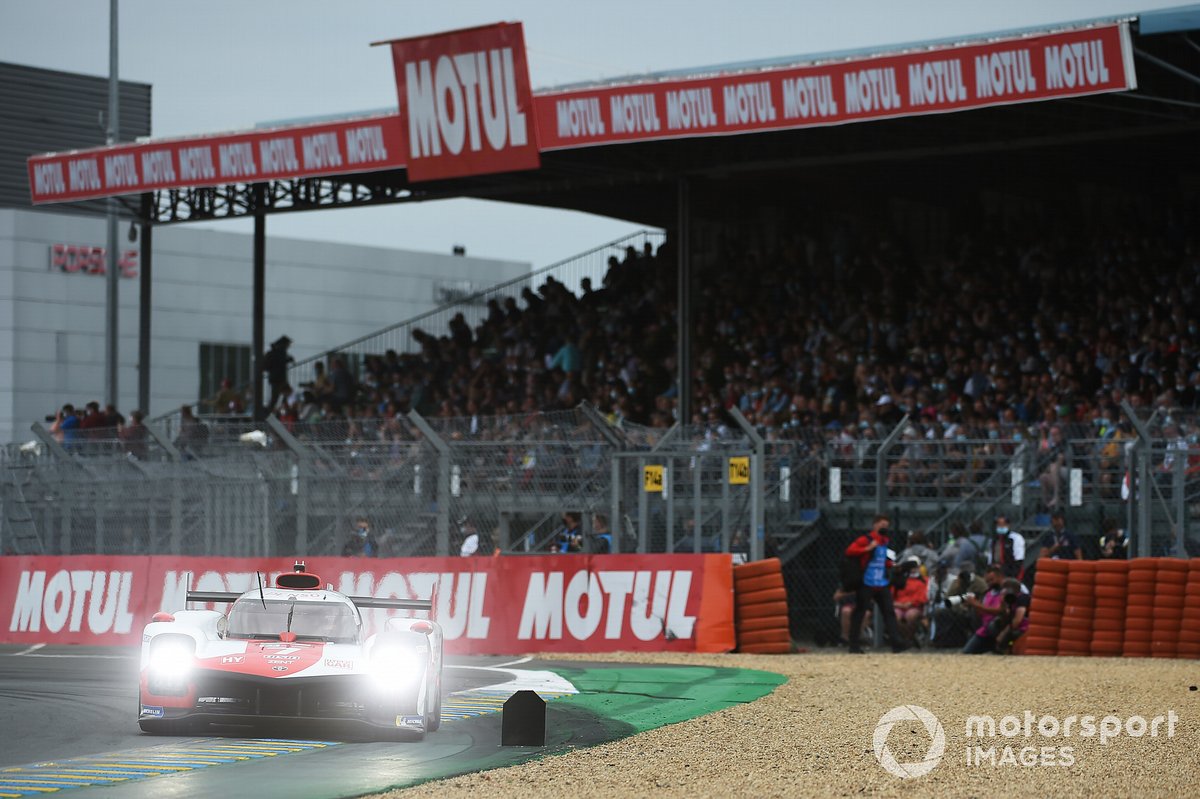 #7 Toyota Gazoo Racing Toyota GR010 - Hybrid Hypercar, Mike Conway, Kamui Kobayashi, José María López