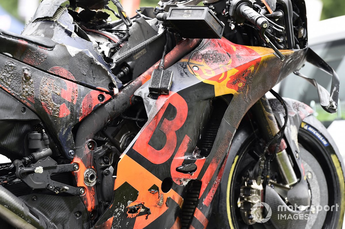 Moto de Dani Pedrosa, Red Bull KTM Factory Racing tras el incendio