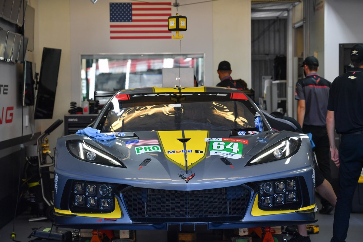 #64 Corvette Racing Chevrolet Corvette C8.R LMGTE Pro, Tommy Milner, Nicholas Tandy, Alexander Sims