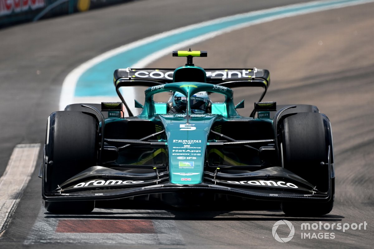 Sebastian Vettel, Aston Martin AMR22