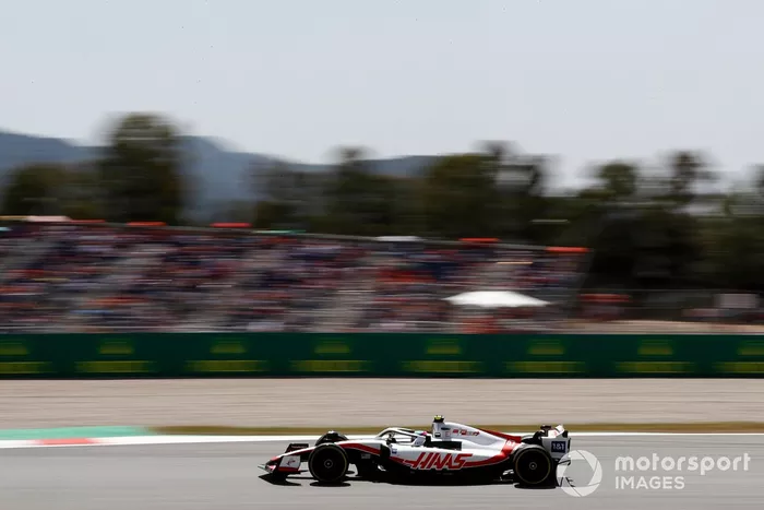 Mick Schumacher, Haas VF-22 