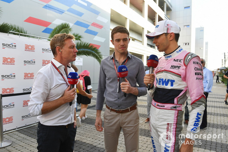 Esteban Ocon, Racing Point Force India F1 Team talks with Simon Lazenby, Sky TV and Paul di Resta, Sky TV
