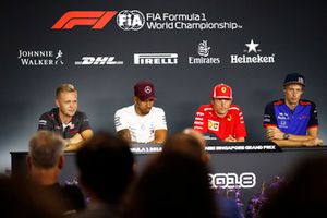 Kevin Magnussen, Haas F1 Team,Lewis Hamilton, Mercedes AMG F1, Kimi Raikkonen, Ferrari, Brendon Hartley, Scuderia Toro Rosso, nella conferenza stampa