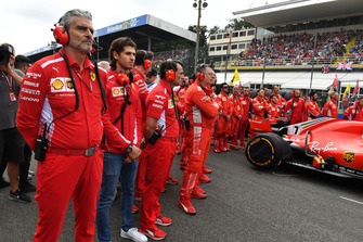 Maurizio Arrivabene, Ferrari Team Principal and Antonio Giovinazzi, Ferrari on the grid