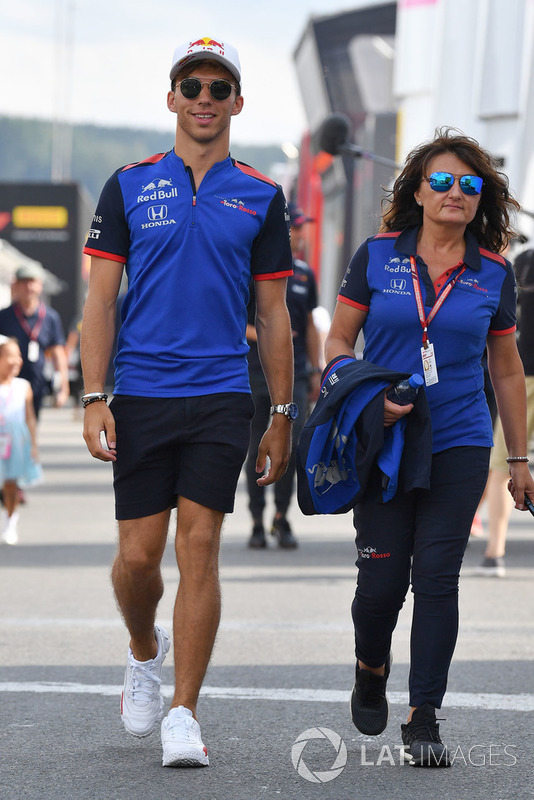 Pierre Gasly, Scuderia Toro Rosso Toro Rosso and Fabiana Valenti, Scuderia Toro Rosso Head of Communications