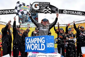 Race winner  Johnny Sauter, GMS Racing, Chevrolet Silverado