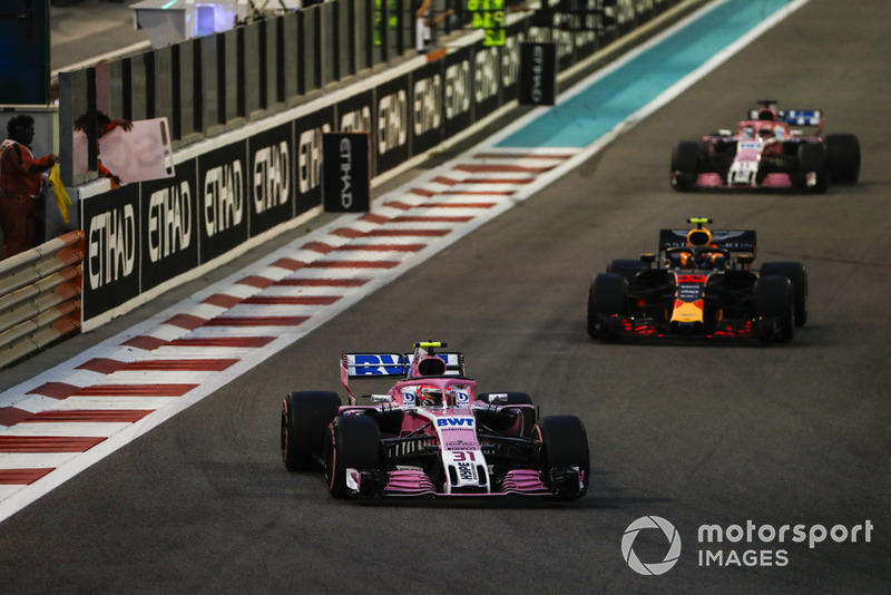 Esteban Ocon, Racing Point Force India VJM11, Max Verstappen, Red Bull Racing RB14, Sergio Perez, Racing Point Force India VJM11