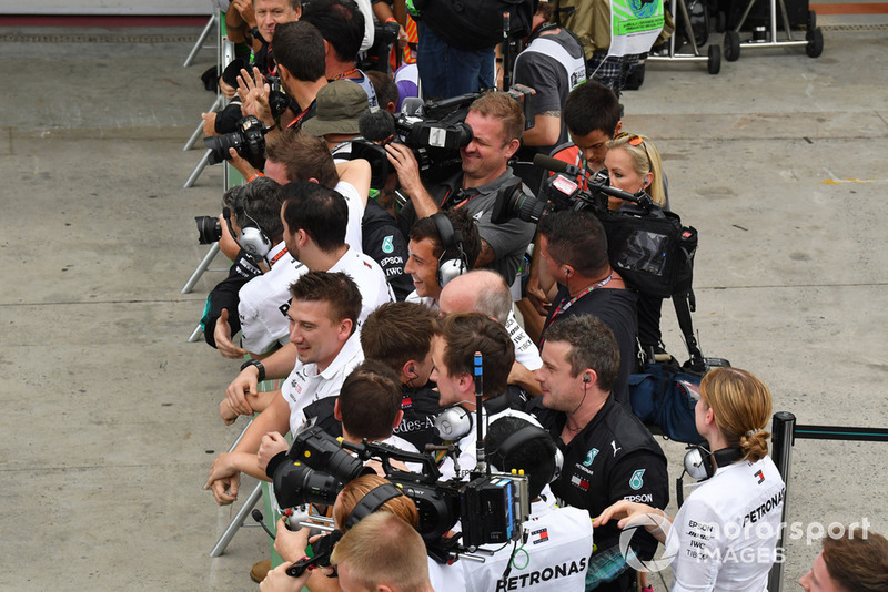 Mercedes-AMG F1 celebran en Parc Ferme