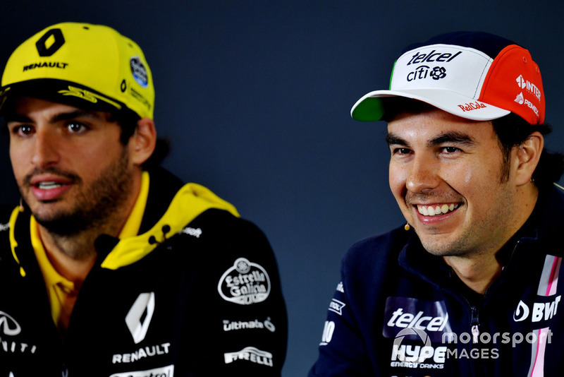 Carlos Sainz Jr., Renault Sport F1 Team y Sergio Pérez, Racing Point Force India F1 Team en la conferencia de prensa