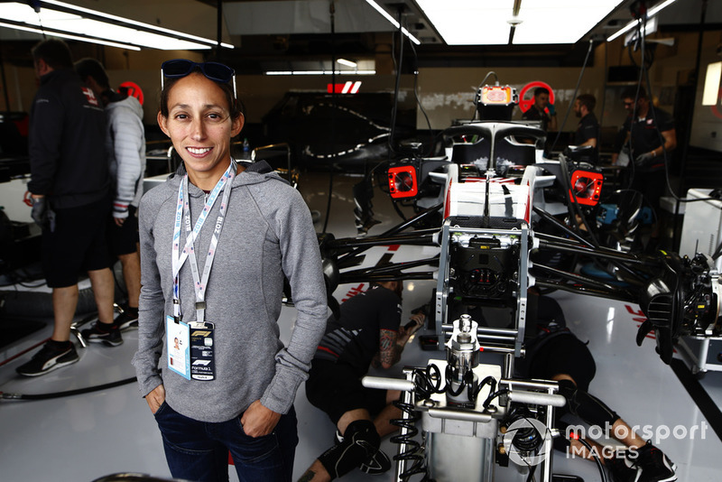 Runner Desiree Lindon visits the Haas F1 Team