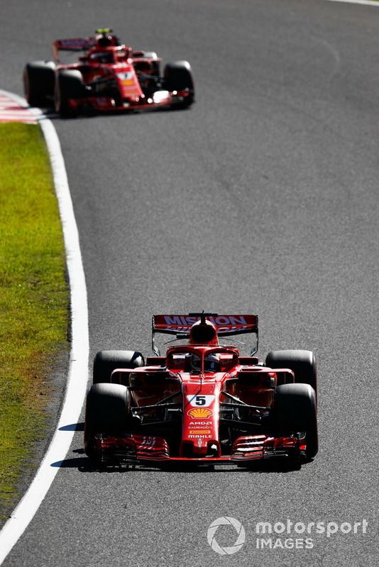 Sebastian Vettel, Ferrari SF71H, y Kimi Raikkonen, Ferrari SF71H