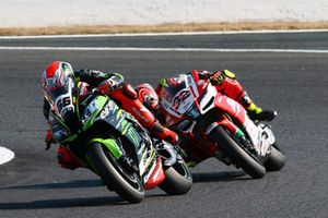 Tom Sykes, Kawasaki Racing, Lorenzo Savadori, Milwaukee Aprilia